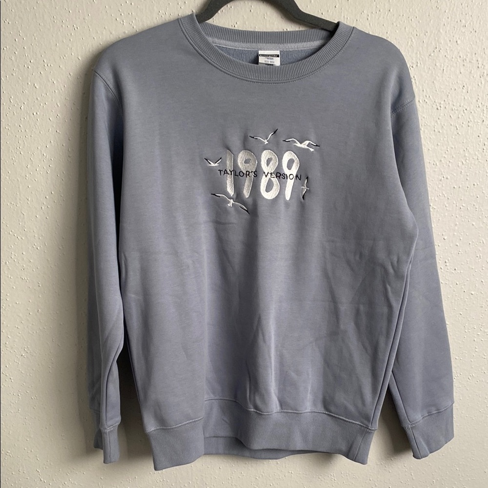Taylor Swift sweatshirt 1989